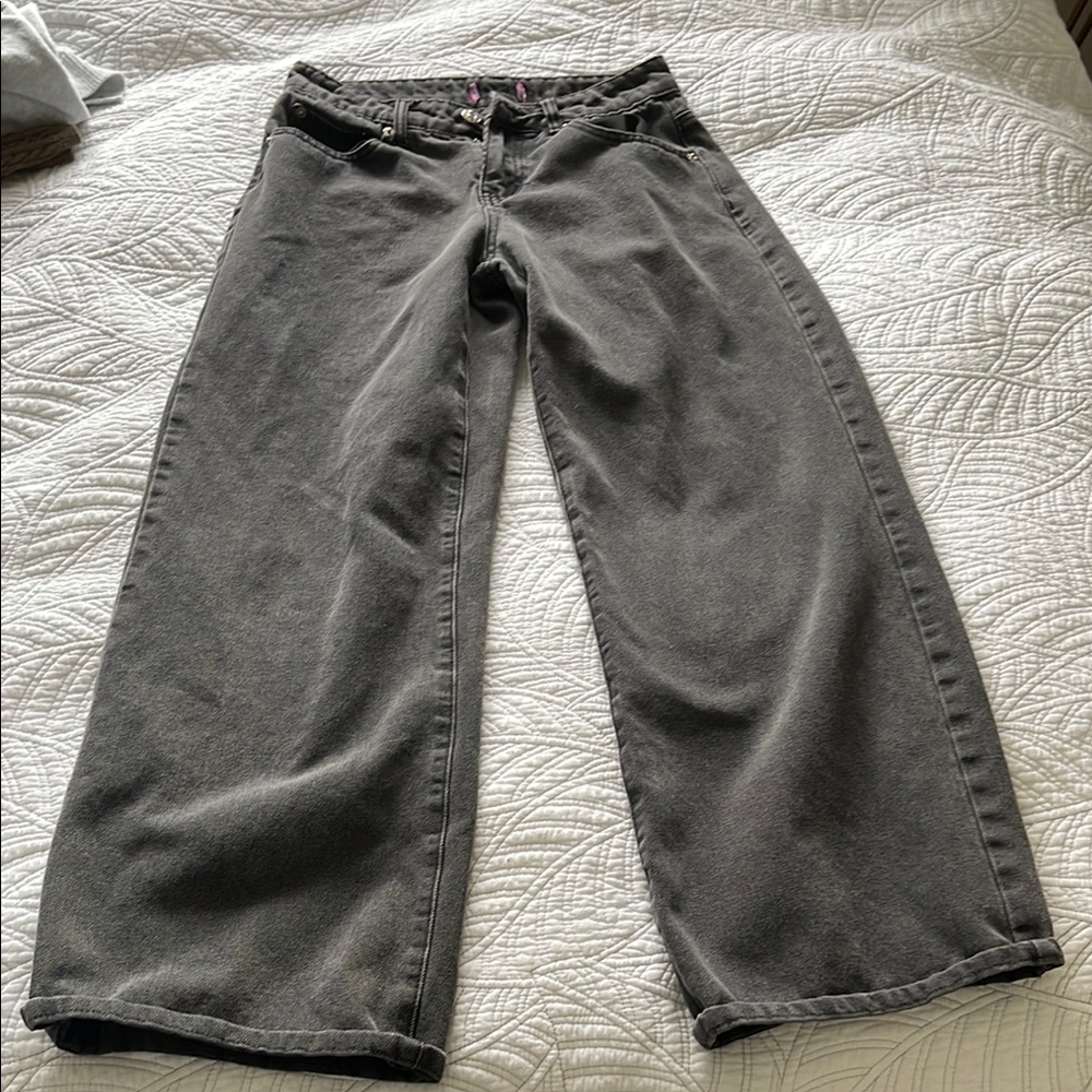 LIKE NEW EDIKTED black low rise baggy jeans. Size XS